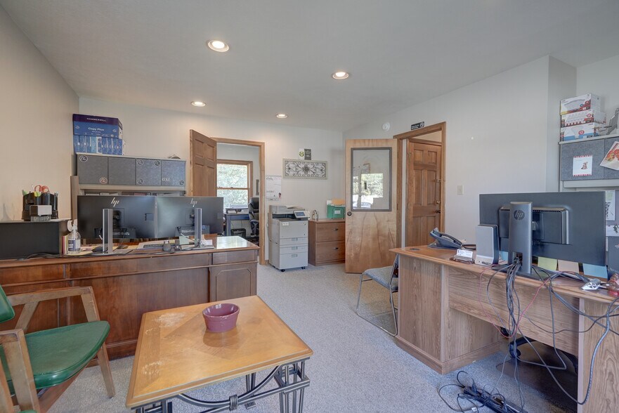More Photos Of 2704 Lake Monticello Rd, Palmyra Office For Sale