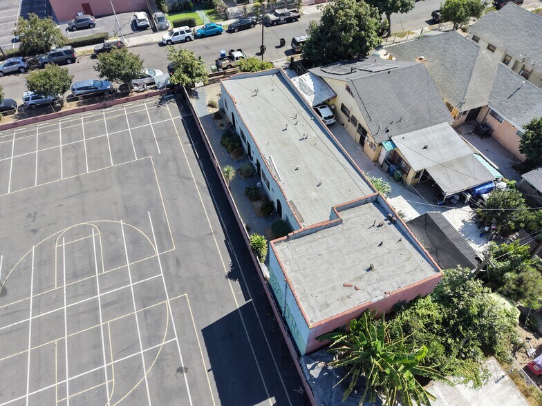 More Photos Of 517 W 42nd Plz, Los Angeles Apartments For Sale