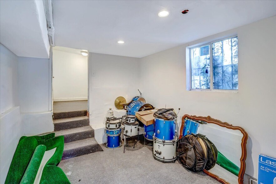 More Photos Of 540 27th St, San Diego Storefront Retail Office For Sale