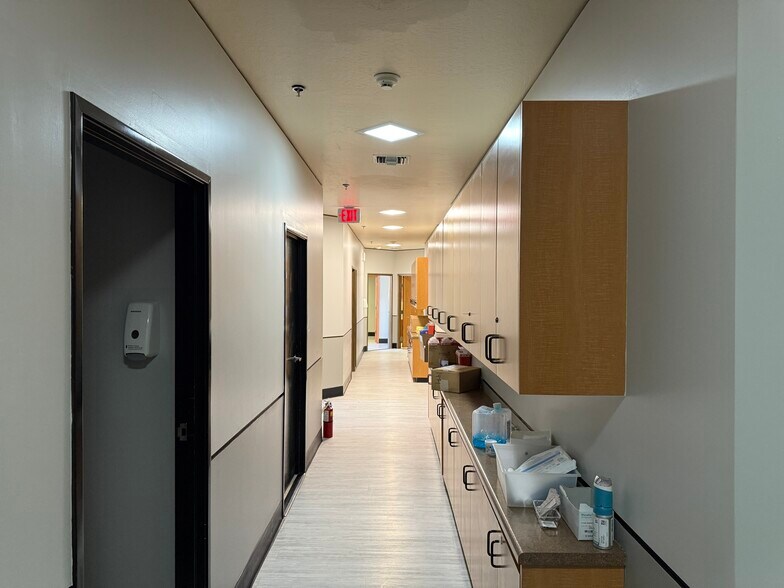 More Photos Of 604 W Warner Rd, Chandler Medical For Lease