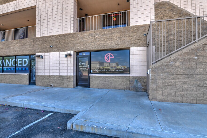 More Photos Of 21620 N 26th Ave, Phoenix Warehouse For Lease