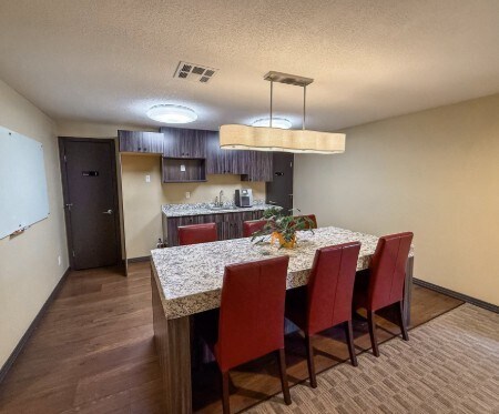 More Photos Of 715 10th St, Alamogordo Office For Sale