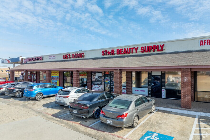 More Photos Of 6201 Matlock Rd, Arlington Storefront Retail Office For Lease