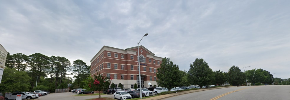 More Photos Of 639 Executive Pl, Fayetteville Medical For Lease