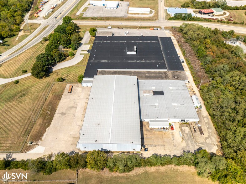 More Photos Of 695 N Main St, Winchester Industrial For Sale