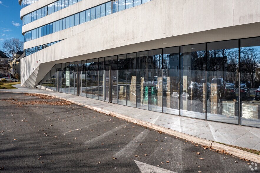 More Photos Of 315 S Harrison St, East Orange Apartments For Lease