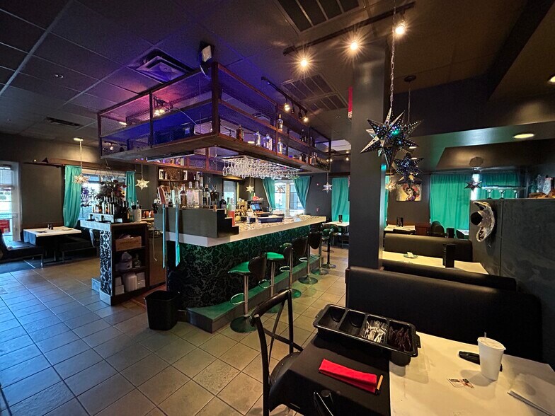 More Photos Of 3983 Destination Dr, Osprey Storefront Retail Office For Sale