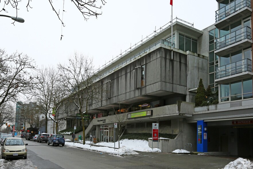 More Photos Of 1530-1538 7th Ave W, Vancouver Office For Lease
