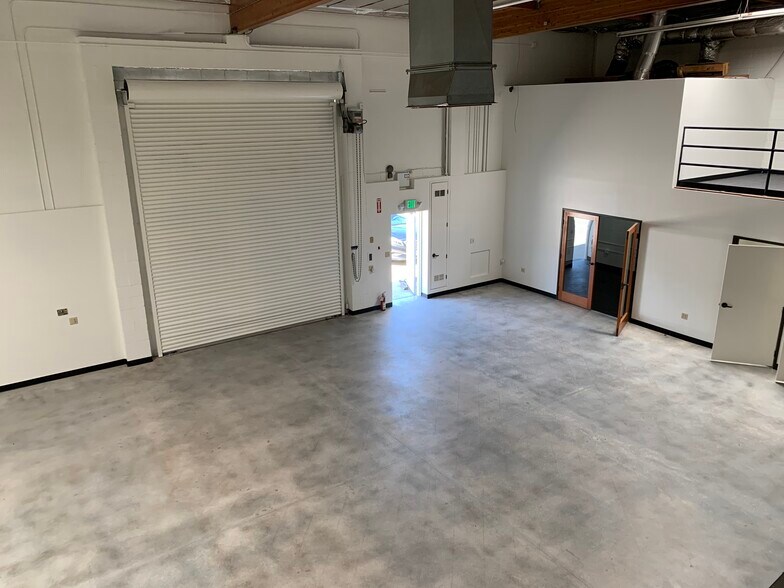 More Photos Of 1125 S Flower St, Burbank Warehouse For Lease