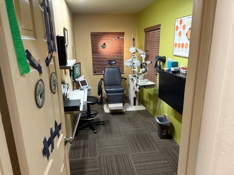 More Photos Of 6615 N Oracle Rd, Tucson Medical For Sale