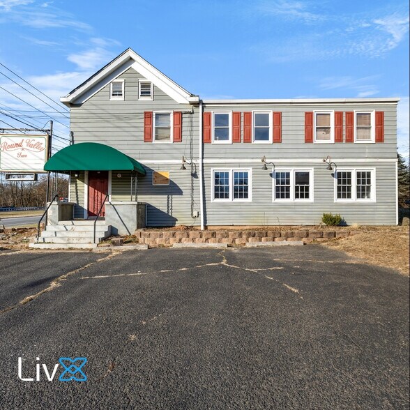 Primary Photo Of 1090 Route 22, Lebanon Restaurant For Sale