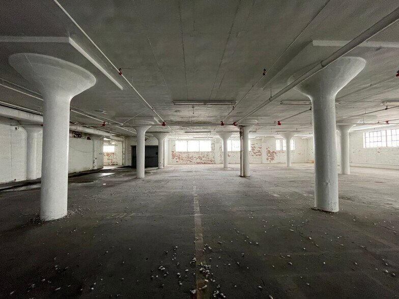 More Photos Of 658 Bailey Ave, Buffalo Manufacturing For Sale