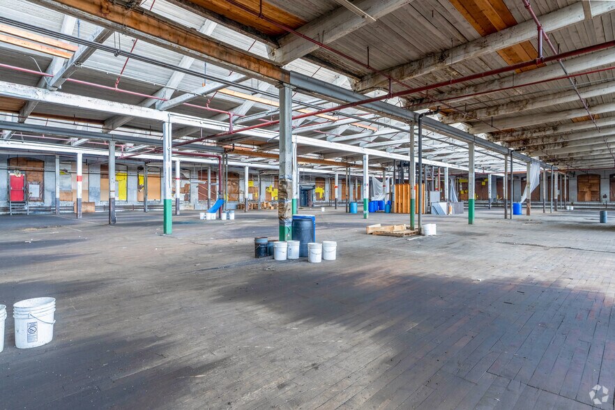More Photos Of 149 Wason Ave, Springfield Warehouse For Sale