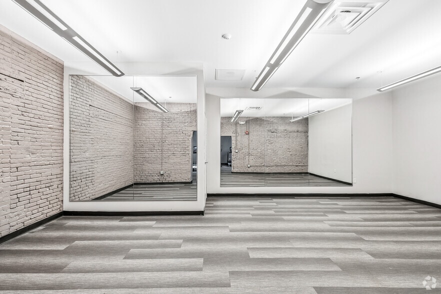 More Photos Of 811-827 Court St, Utica Apartments For Lease