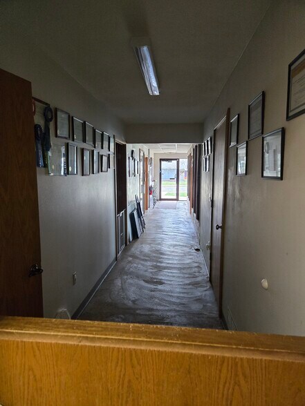 More Photos Of 2109 Madison St, Stevens Point Warehouse For Sale