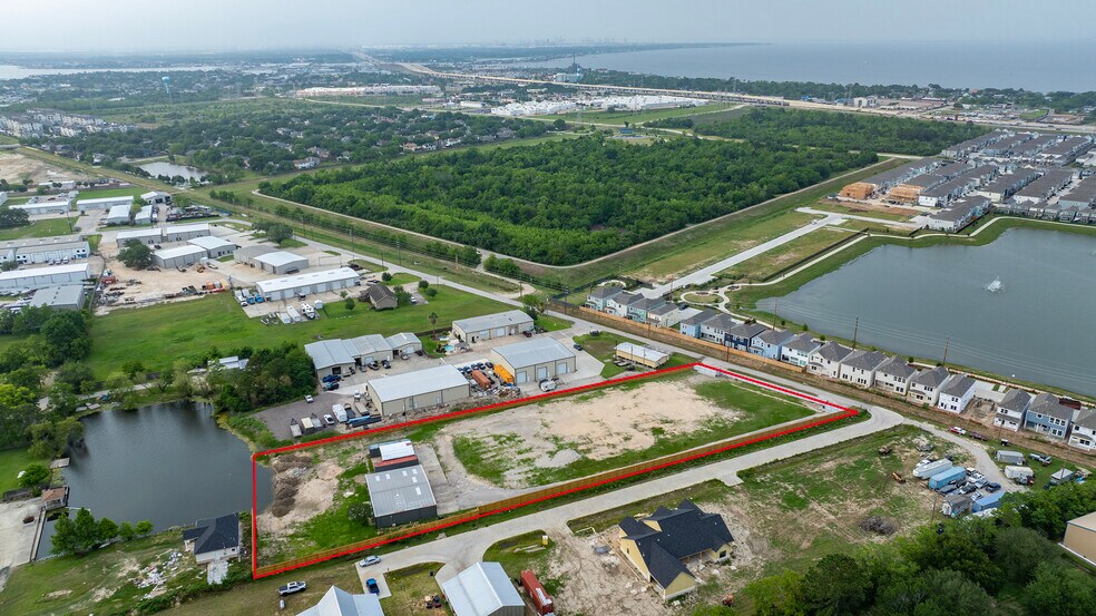 More Photos Of 1250 Winfield Ln, Kemah Industrial For Lease