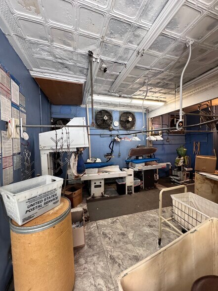 More Photos Of 177 N Allen St, Albany General Retail For Sale