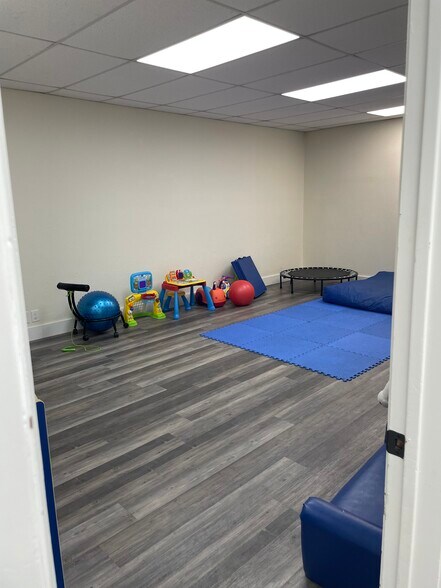 More Photos Of 8603 N New Braunfels Ave, San Antonio Medical For Sale