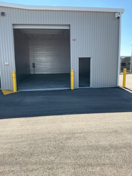 More Photos Of 19380 Webster st, Spring Hill Self Storage For Lease