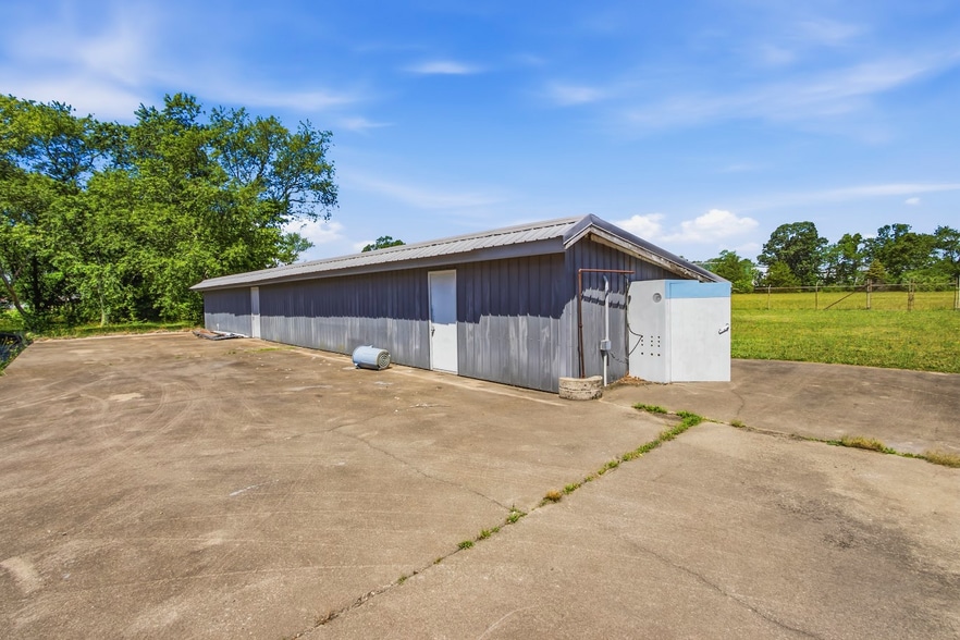 More Photos Of 50 Clara St, Landisville Warehouse For Sale