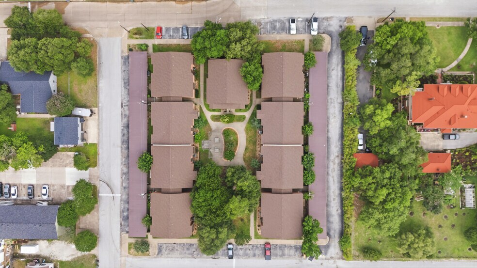 More Photos Of 611 S Ennis St, Bryan Apartments For Sale