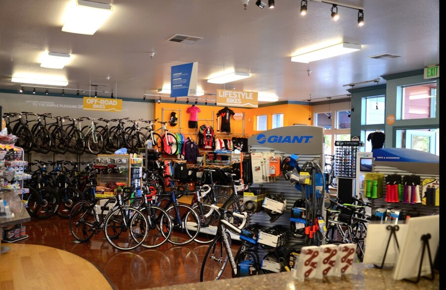 More Photos Of 220 Windsor River Rd, Windsor Apartments For Sale