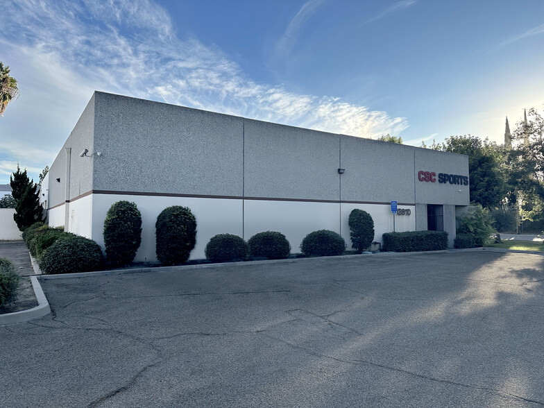 Primary Photo Of 13810 Bentley Pl, Cerritos Warehouse For Lease