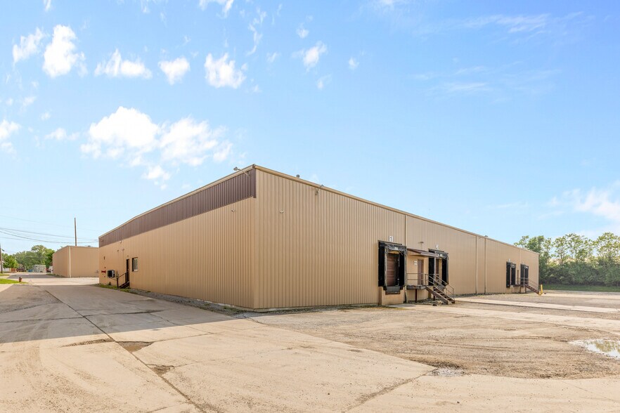 More Photos Of 775 W Smith Rd, Medina Industrial For Sale