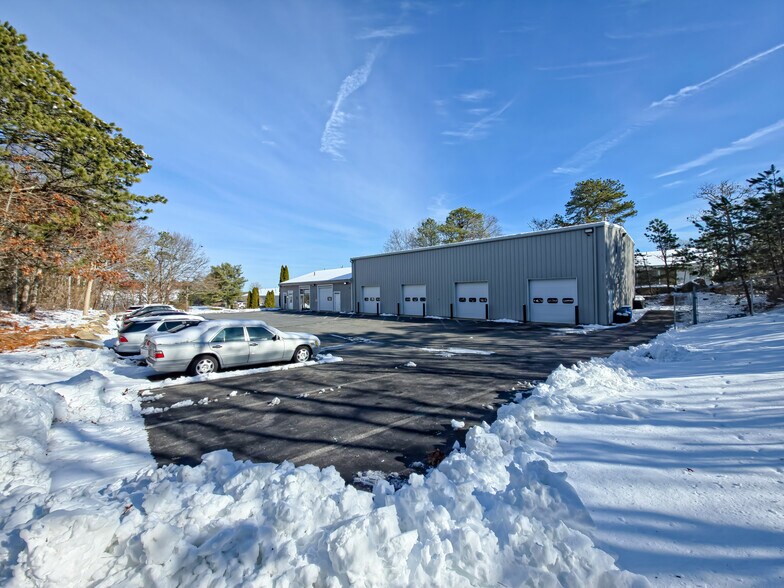 More Photos Of 7 Colonel Dr, Bourne Auto Repair For Sale