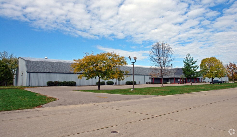 More Photos Of 10561 Success Ln, Miamisburg Skating Rink For Sale