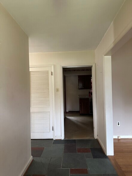 More Photos Of 73 Berlin Cross Keys Rd, Williamstown Specialty For Sale