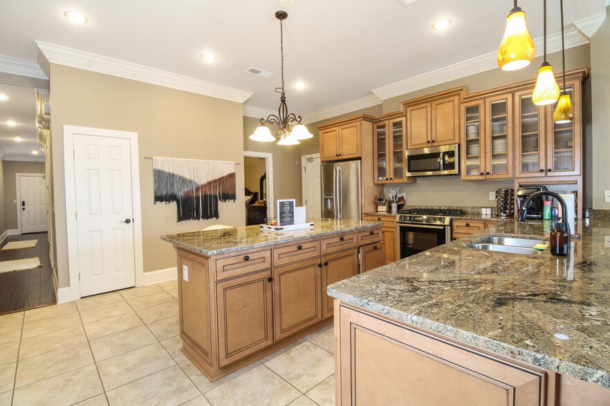 More Photos Of , Marietta General Retail For Sale