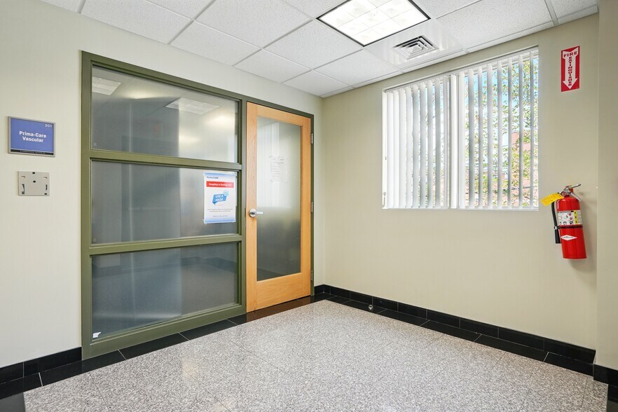 More Photos Of 91 Washington St, Taunton Medical For Lease
