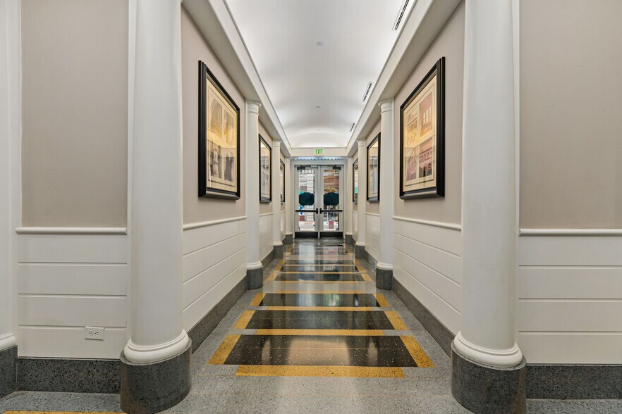 More Photos Of 309 E Commerce St, San Antonio Office For Lease