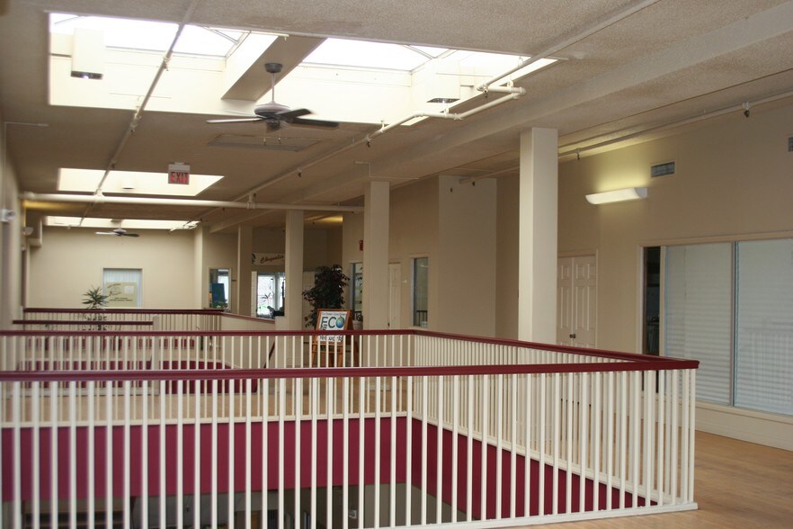 More Photos Of 110 S Johnson St, Woodstock General Retail For Sale