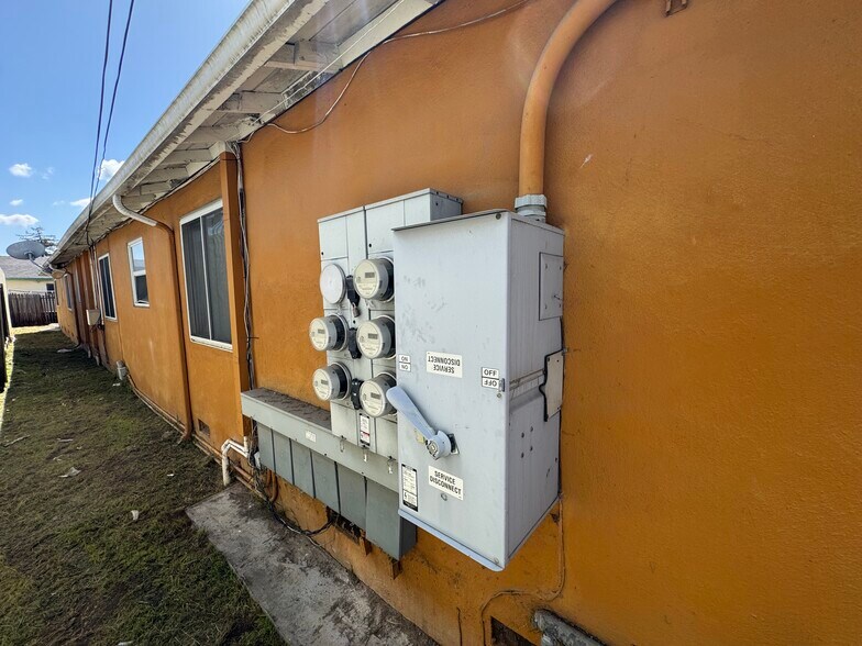 More Photos Of 2070 3rd St, Santa Clara Apartments For Sale