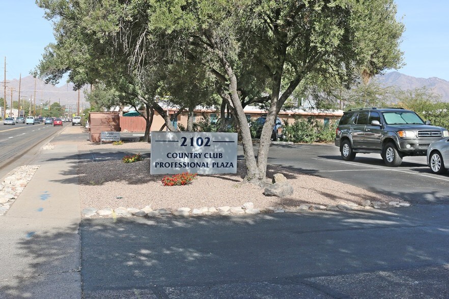 More Photos Of 2102 N Country Club Rd, Tucson Medical For Sale