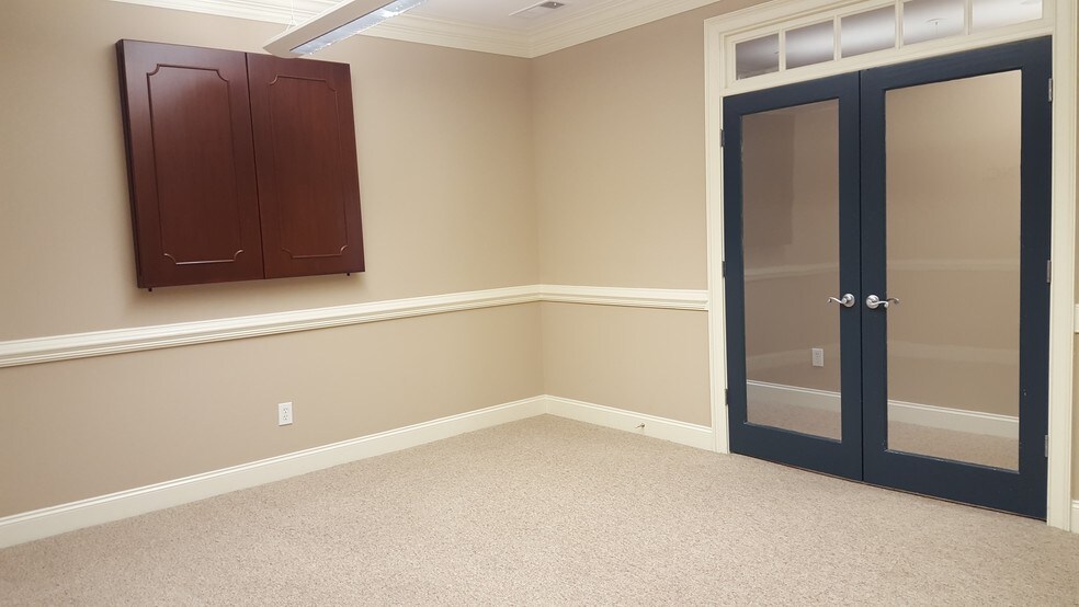 More Photos Of 5400 Laurel Springs Pky, Suwanee Office For Lease