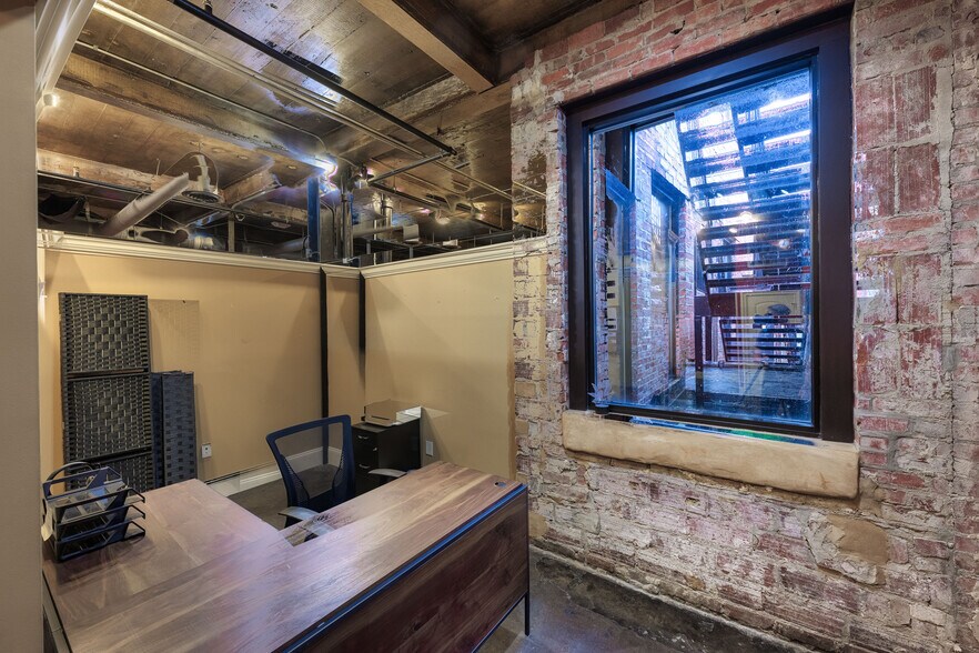 More Photos Of 255 Broad St., Kingsport General Retail For Sale