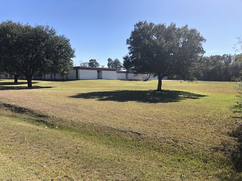 More Photos Of 603 Highway 418 W, Silsbee Hospital For Lease