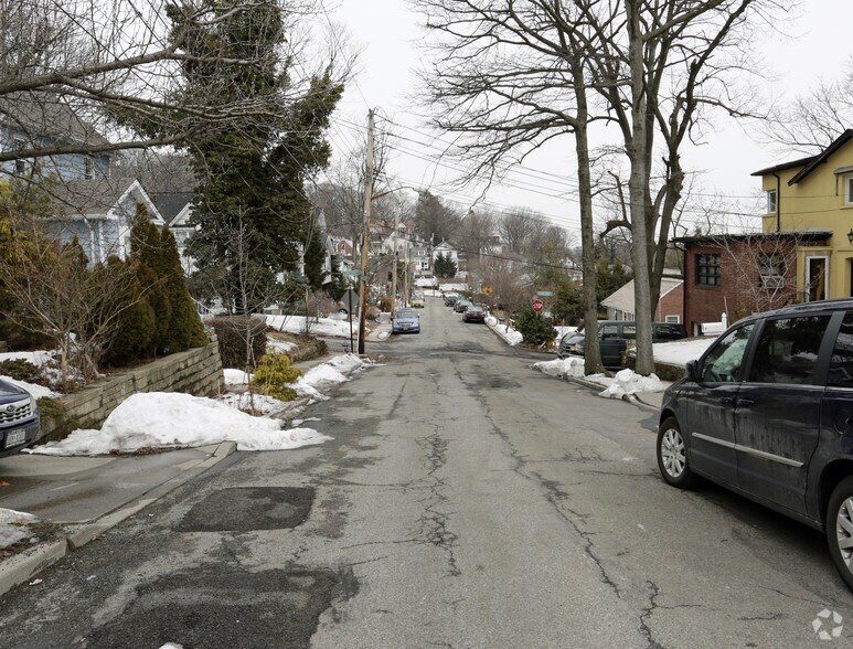 More Photos Of 69 Starbuck St, Staten Island Apartments For Sale