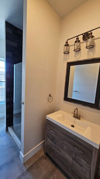 More Photos Of 22 S Main St, Miamisburg Storefront Retail Residential For Lease