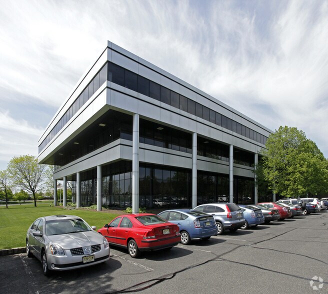 More Photos Of 50 Tice Blvd, Woodcliff Lake Office For Lease