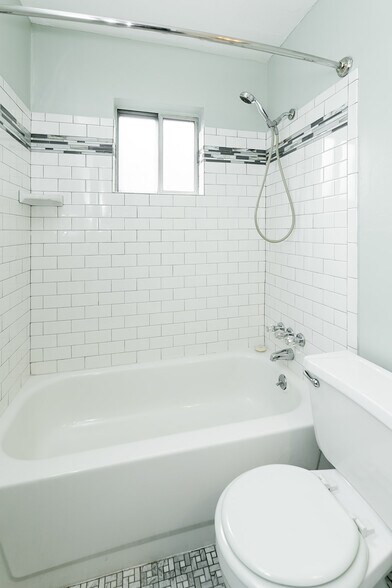 More Photos Of 2780 Madison Ave, Memphis Apartments For Sale