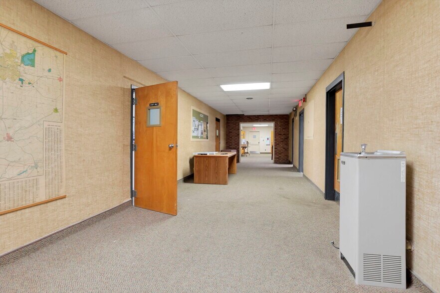 More Photos Of 300 E Auburn Ave, Springfield Office For Sale