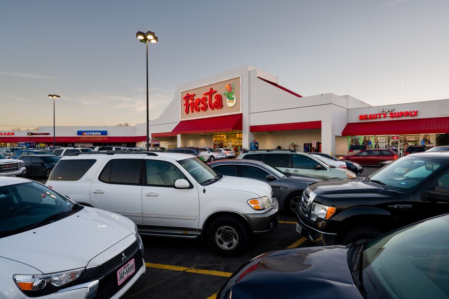 More Photos Of 9419 Tidwell Rd, Houston Unknown For Lease