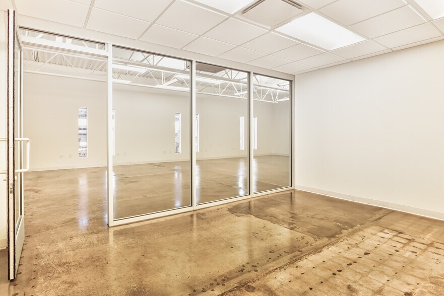 More Photos Of 2800 S Rural Rd, Tempe Loft Creative Space For Lease