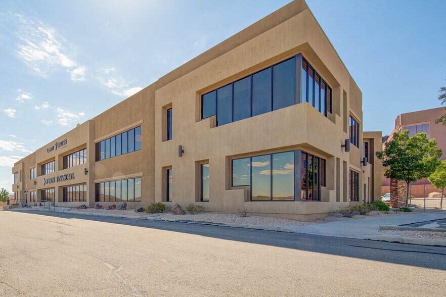 More Photos Of 1173 S 250 W, Saint George Office Residential For Lease