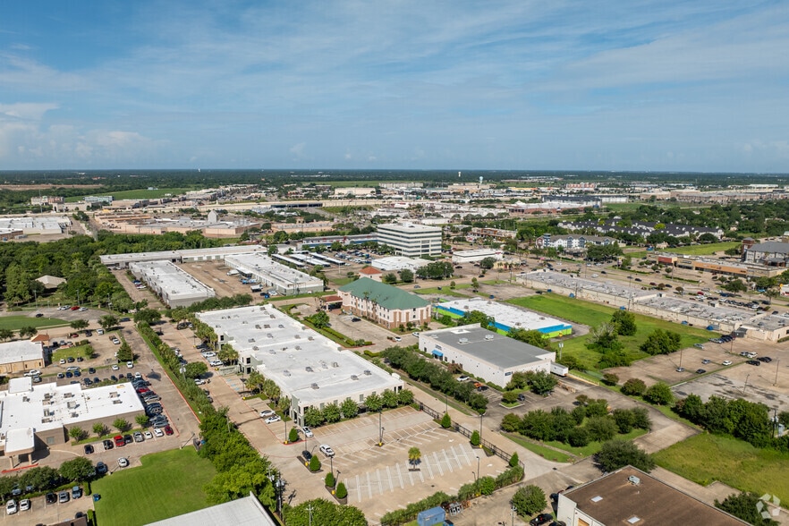 More Photos Of 16931 Texas Ave, Webster Hotel For Sale