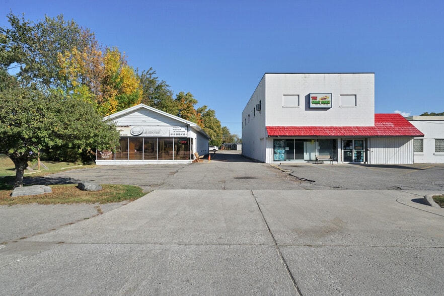 Primary Photo Of , Port Huron General Retail For Sale